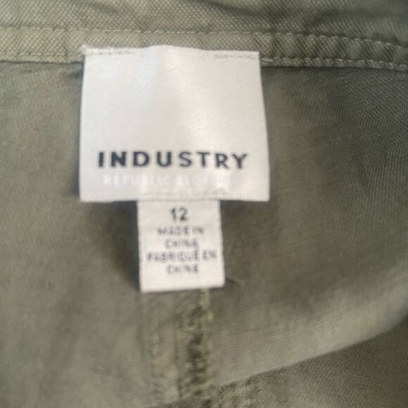Industry- Linen blend Cargo pants. Size: 12 Color: Olive - Picture 8 of 13